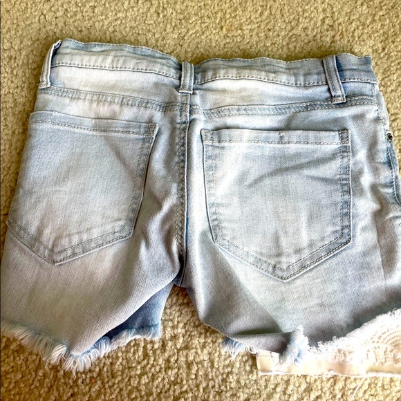 Women’s Jean shorts - Picture 2 of 2